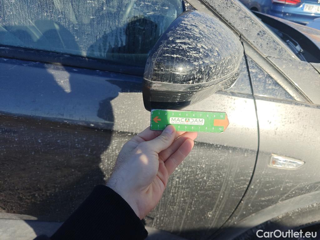  Opel   Grandland X OPEL / 2017 / 5P / todoterreno 1.2 Turbo Design Line EPARTNERS #30