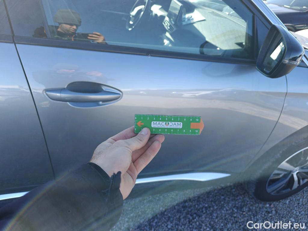  Peugeot  3008  Allure Pack 1.5 HDi 130CV AT8 E6d #47