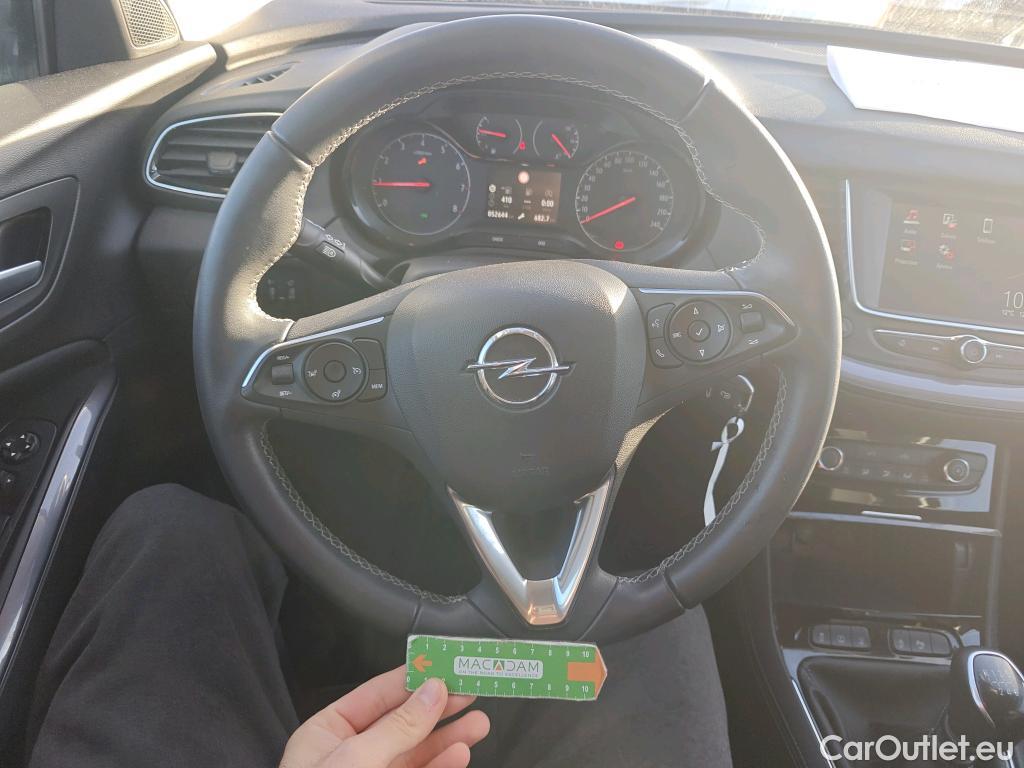  Opel   Grandland X OPEL / 2017 / 5P / todoterreno 1.2 Turbo Design Line EPARTNERS #17