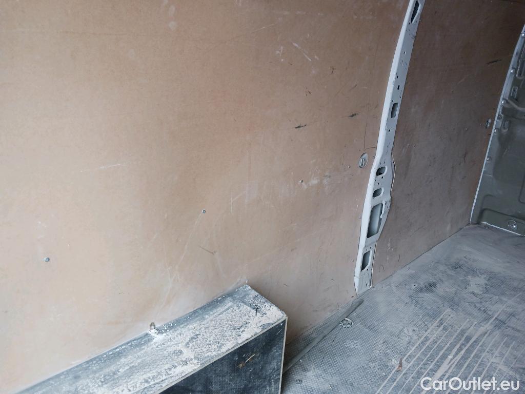  Citroen  Jumper  Furgon Gran Volumen 35 L3H3 BlueHDi 140 2.2 BlueHDi 140CV MT6 6E #15