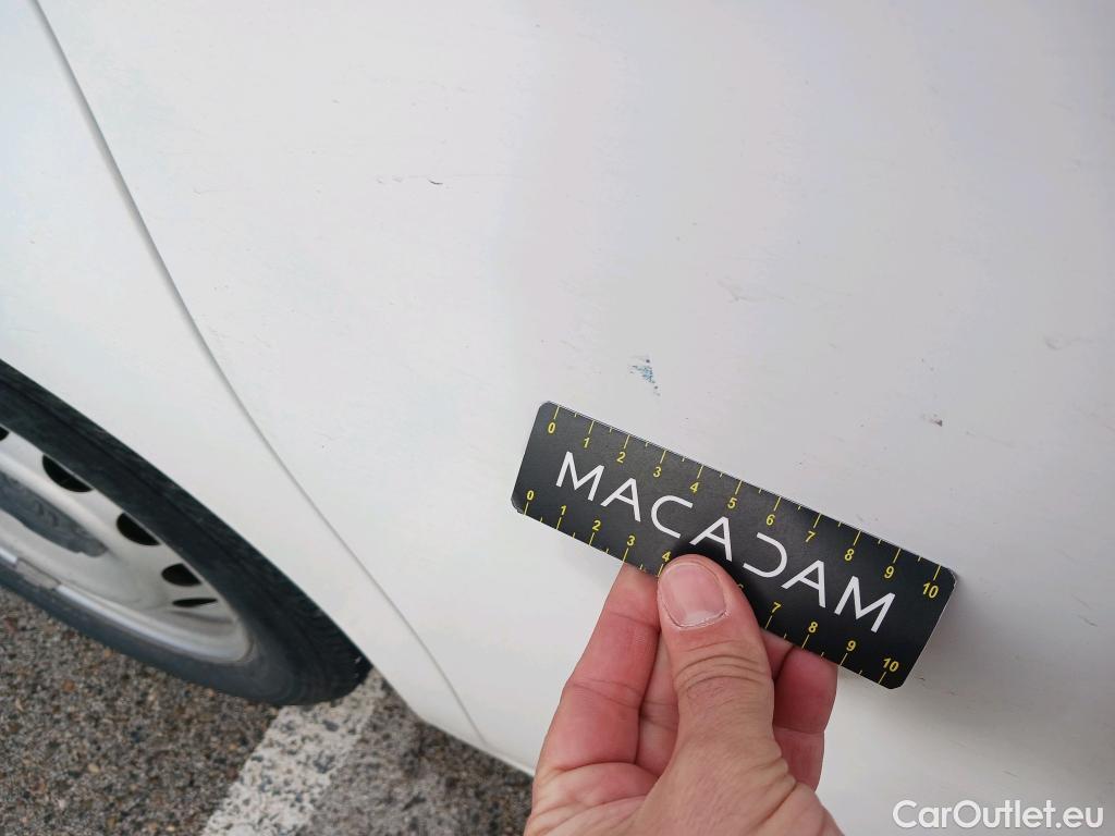  Citroen  Berlingo CITROEN  / 2018 / 4P / combi Talla M BlueHDi 100 S&S LIVE (AC) #35