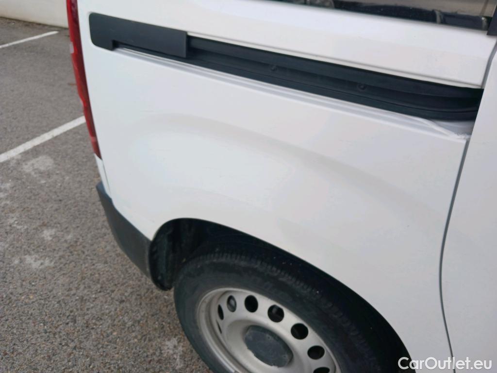  Citroen  Berlingo CITROEN  / 2018 / 4P / combi Talla M BlueHDi 100 S&S LIVE (AC) #7