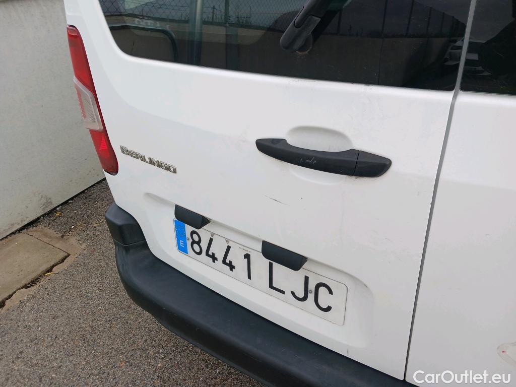  Citroen  Berlingo CITROEN  / 2018 / 4P / combi Talla M BlueHDi 100 S&S LIVE (AC) #9