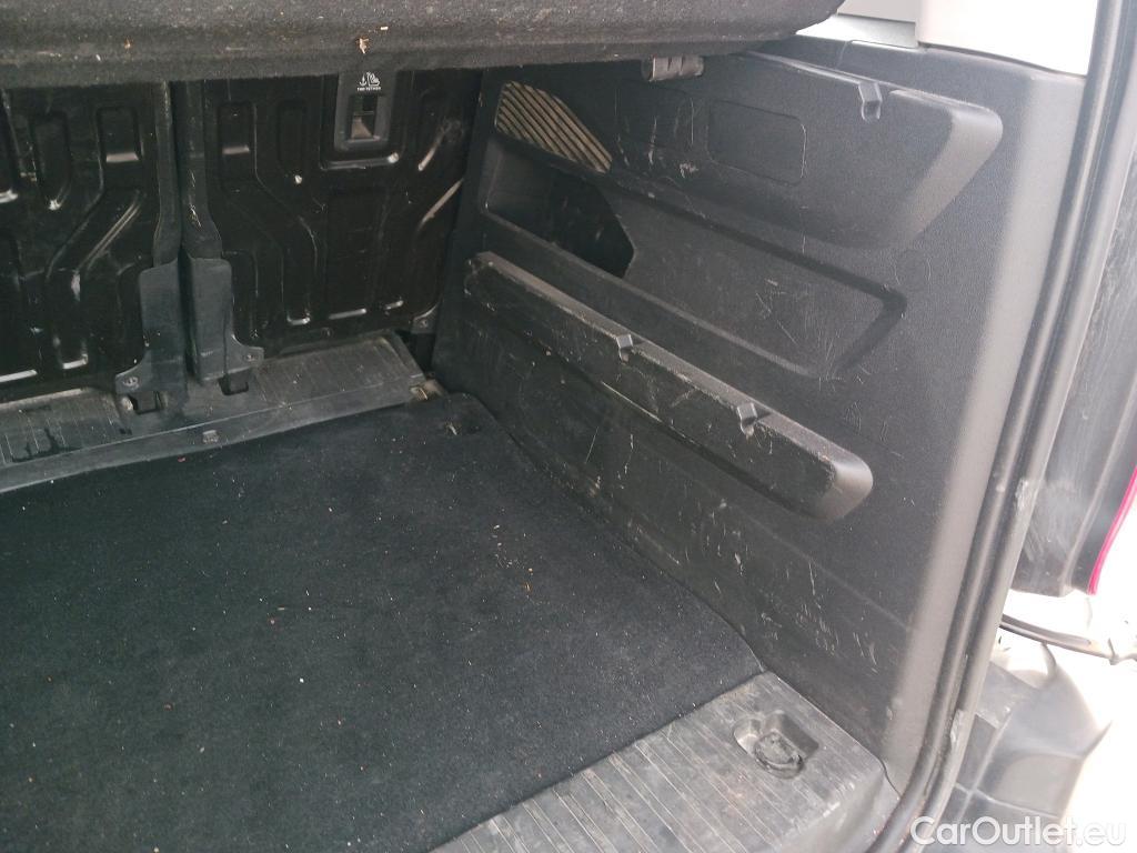  Citroen  Berlingo CITROEN  / 2018 / 4P / combi Talla M BlueHDi 100 S&S LIVE (AC) #39