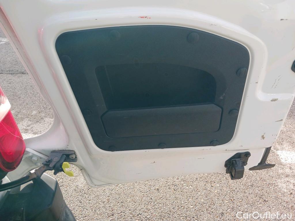  Citroen  Berlingo CITROEN  / 2018 / 4P / combi Talla M BlueHDi 100 S&S LIVE (AC) #47