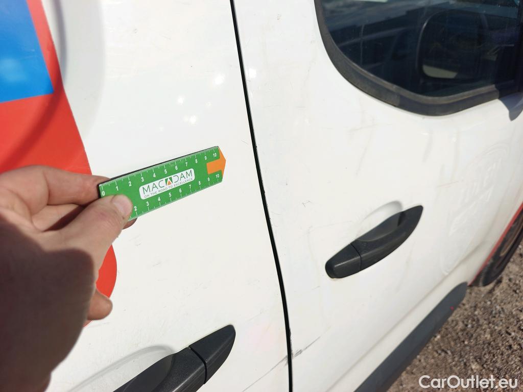  Citroen  Berlingo CITROEN  / 2018 / 3P / furgón derivado de turismo Talla M BlueHDi 100 CONTROL #35