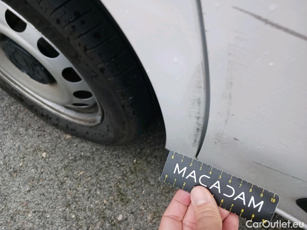  Citroen  Berlingo CITROEN  / 2015 / 4P / combi Talla M BlueHDi 100 S&S LIVE (IND) #2