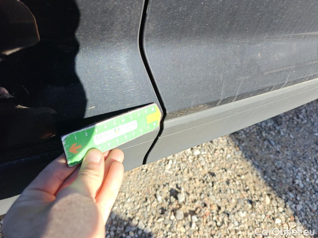  Volkswagen  T-ROC VOLKSWAGEN  / 2017 / 5P / todoterreno Advance 2.0 TDI 85kW (115CV) #19