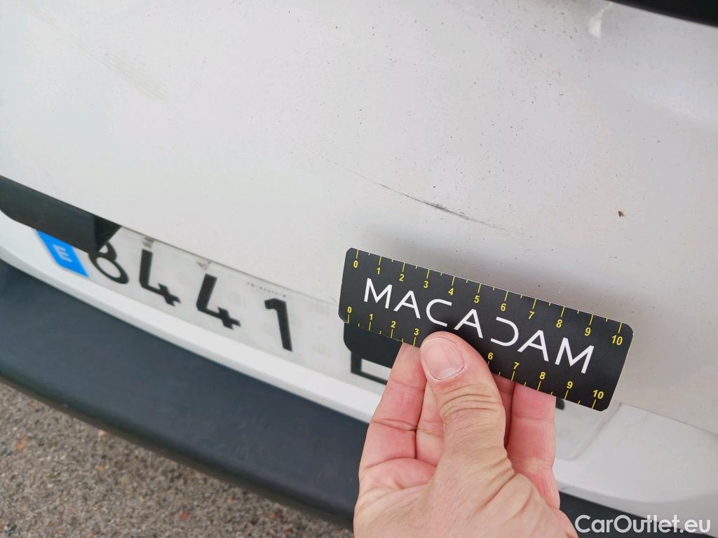  Citroen  Berlingo CITROEN  / 2018 / 4P / combi Talla M BlueHDi 100 S&S LIVE (AC) #10