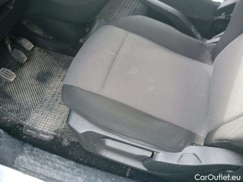  Citroen  Berlingo CITROEN  / 2018 / 4P / combi Talla M BlueHDi 100 S&S LIVE (AC) #15