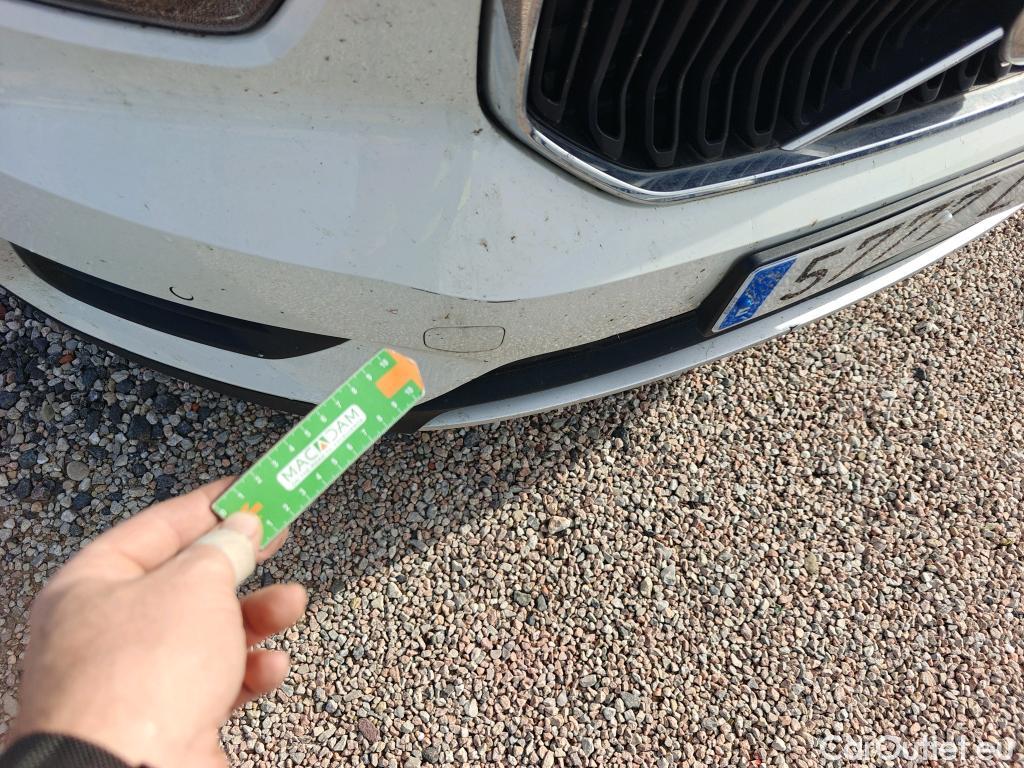  Volvo  XC 40 VOLVO XC40 / 2017 / 5P / todoterreno 1.5 T2 Momentum Pro Auto #8