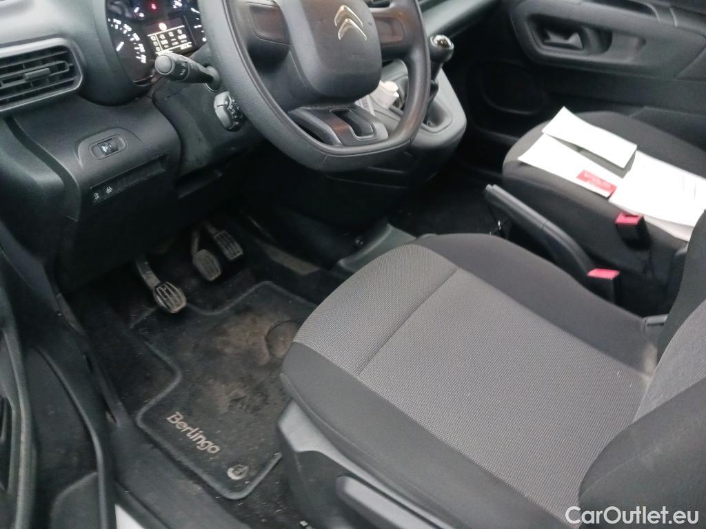  Citroen  Berlingo CITROEN  / 2015 / 4P / combi Talla M BlueHDi 100 S&S LIVE (IND) #10