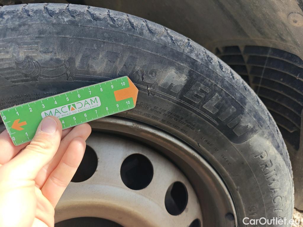  Citroen  Berlingo CITROEN  / 2018 / 4P / monovolumen compacto Talla M BlueHDi 100 S&S LIVE #70