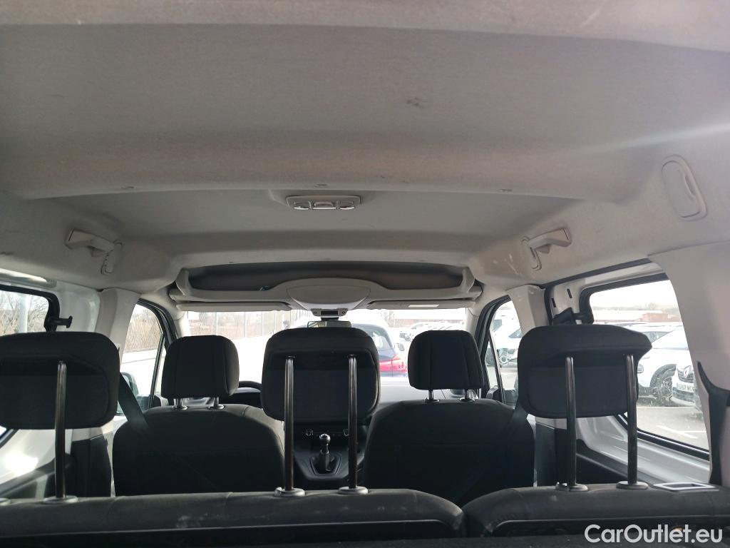  Citroen  Berlingo CITROEN  / 2018 / 4P / combi Talla M BlueHDi 100 S&S LIVE (AC) #42