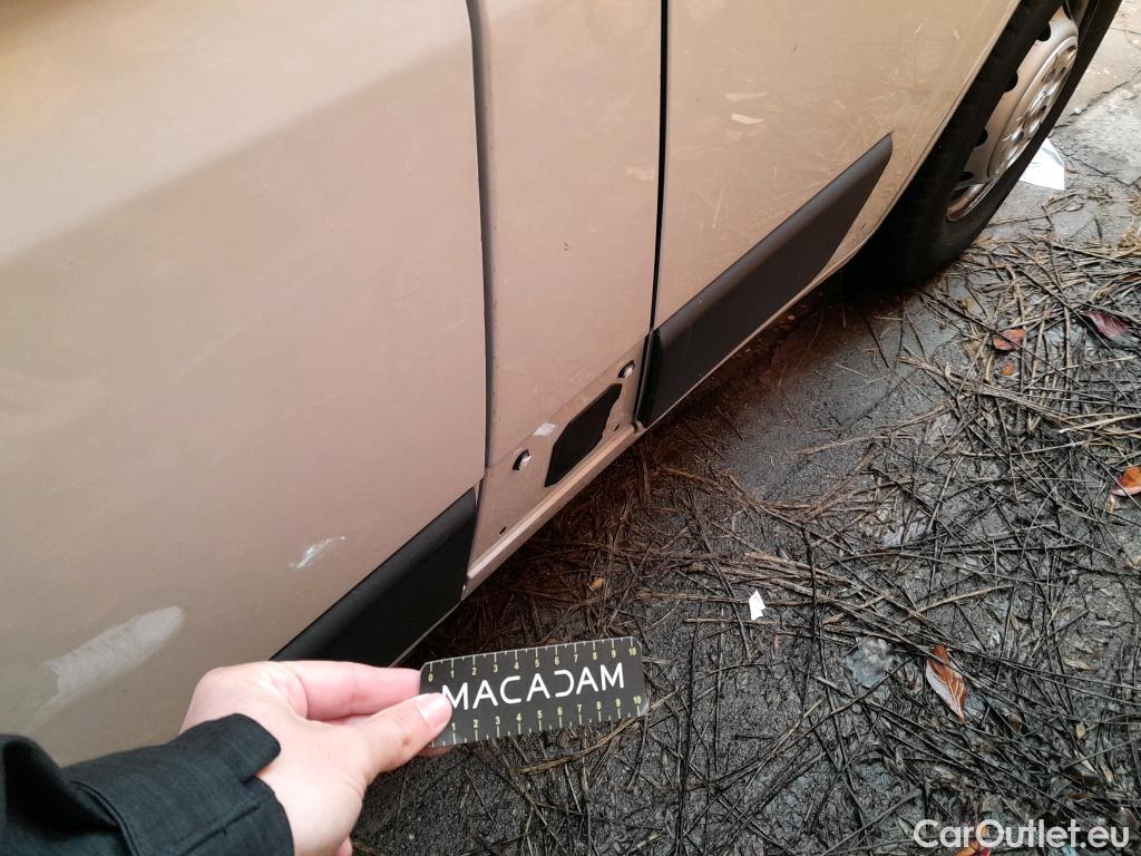  Citroen  Jumper CITROEN  / 2014 / 4P / furgón BlueHDi 103KW (140CV) Furgón 33L2H1  #23