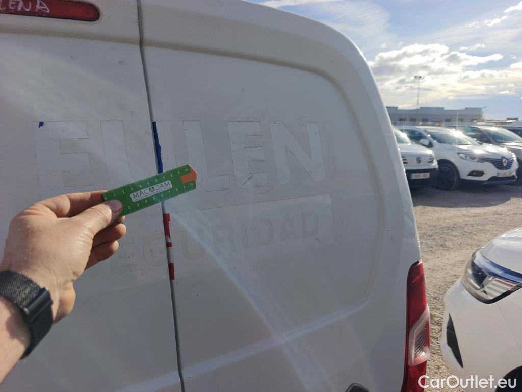  Citroen  Berlingo CITROEN  / 2018 / 3P / furgón derivado de turismo Talla M BlueHDi 100 CONTROL #30