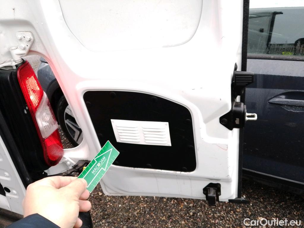  Citroen  Berlingo CITROEN  / 2018 / 3P / furgón derivado de turismo Talla M BlueHDi 100 CONTROL #25