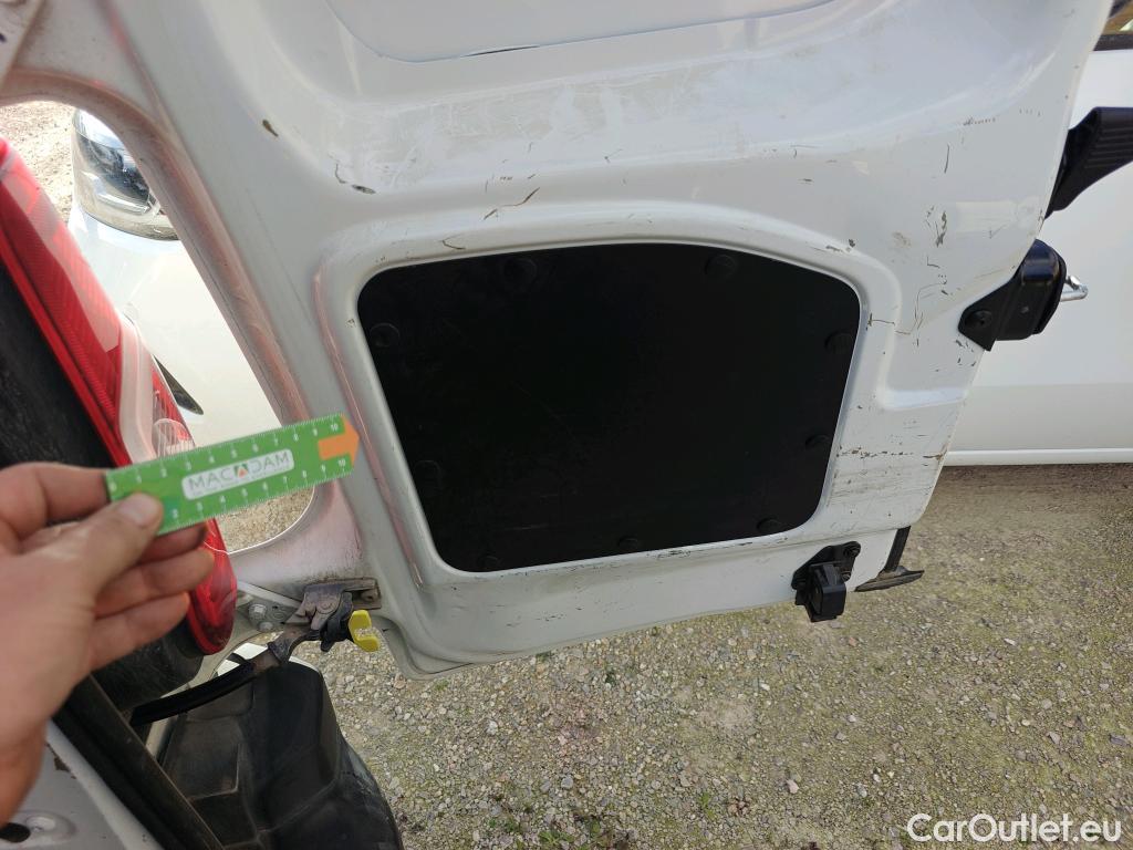  Citroen  Berlingo CITROEN  / 2018 / 3P / furgón derivado de turismo Talla M BlueHDi 100 CONTROL #49