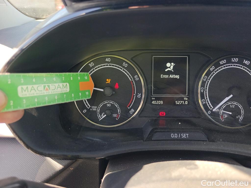  Skoda  Fabia SKODA  / 2021 / 5P / berlina con portón 1.0 TSI 70kW (95CV) Ambition (AC2) #48