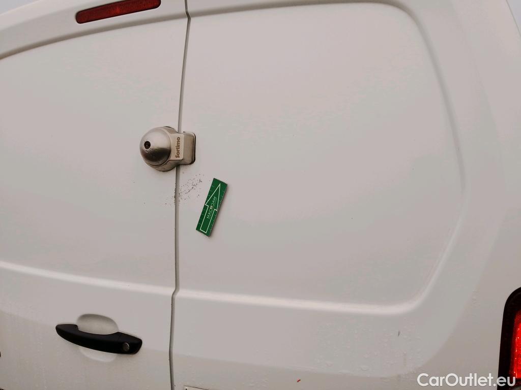  Citroen  Berlingo CITROEN  / 2018 / 3P / furgón derivado de turismo Talla M BlueHDi 100 CONTROL #9