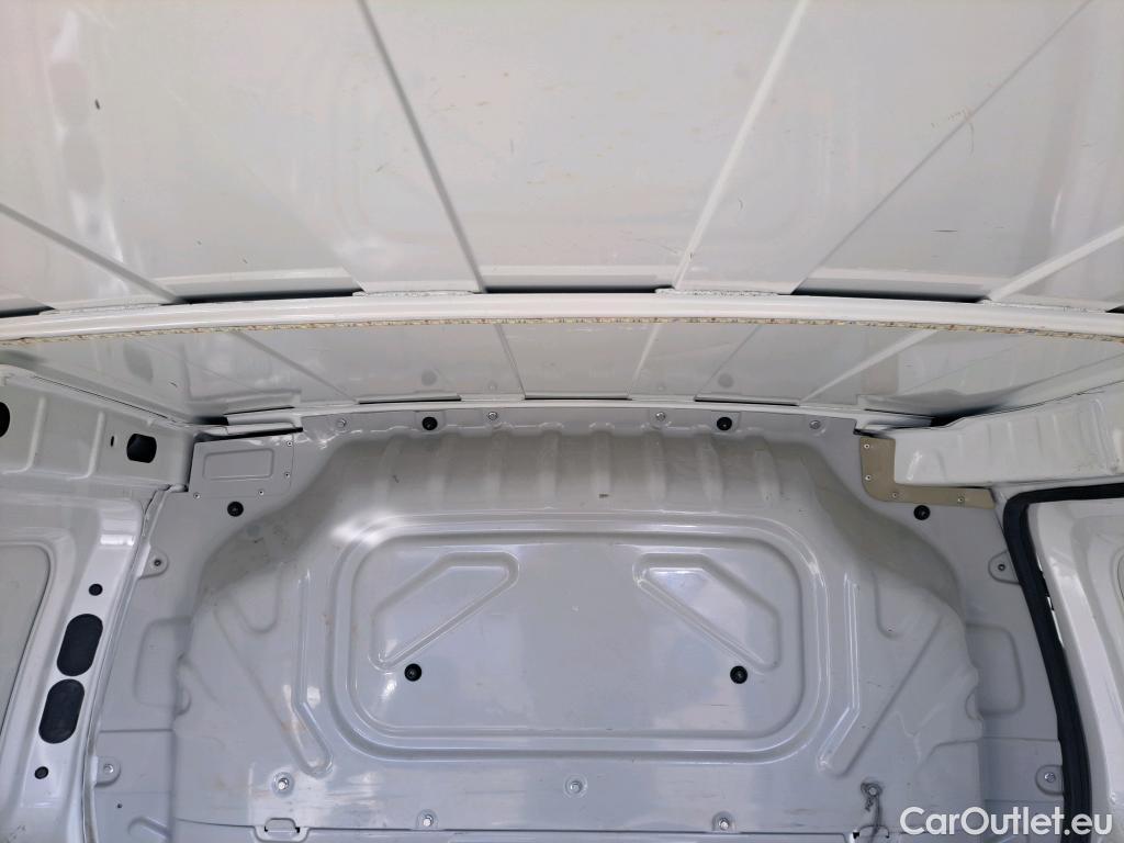  Fiat  Fiorino FIAT  / 2016 / 3P / furgón derivado de turismo Cargo Base 1.3 Mjet 59kW (80CV) E6 #69