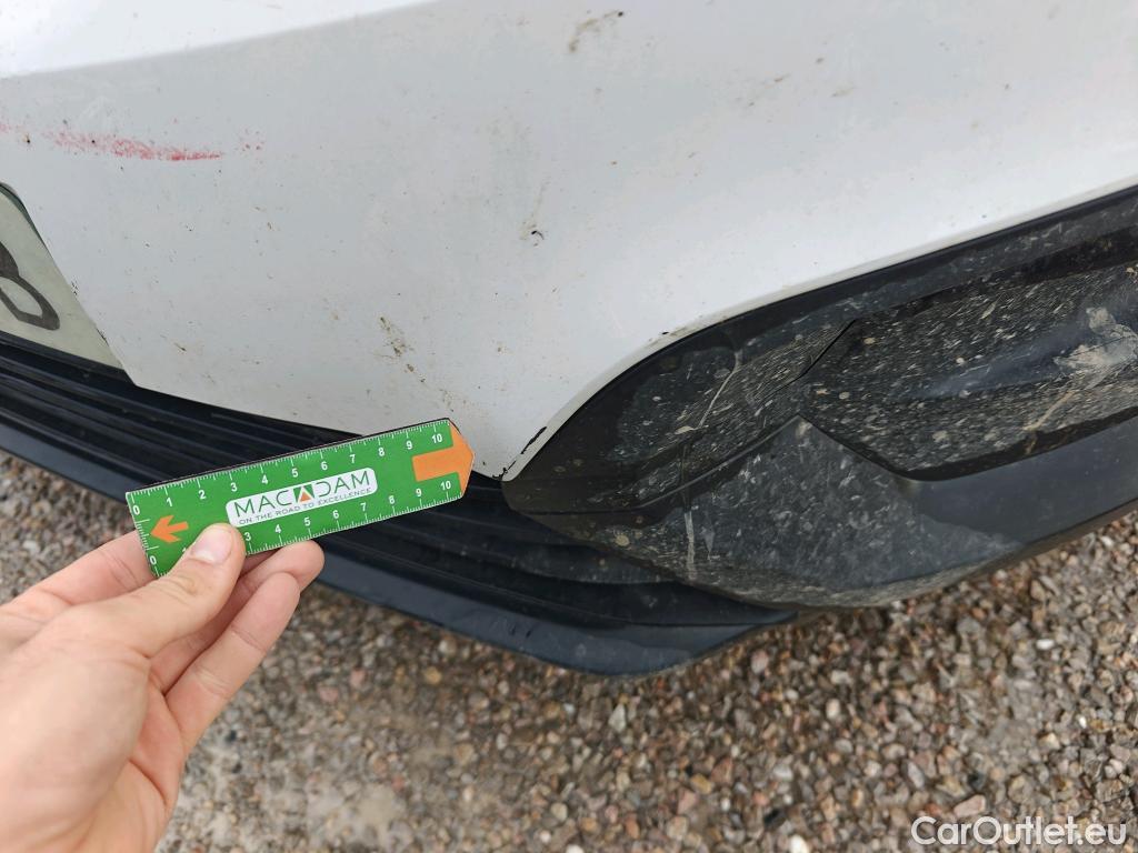  Opel  Combo OPEL  / 2018 / 3P / furgón derivado de turismo Cargo L 1000kg Diesel 1.5 100HP S&S MT E (AC) #42