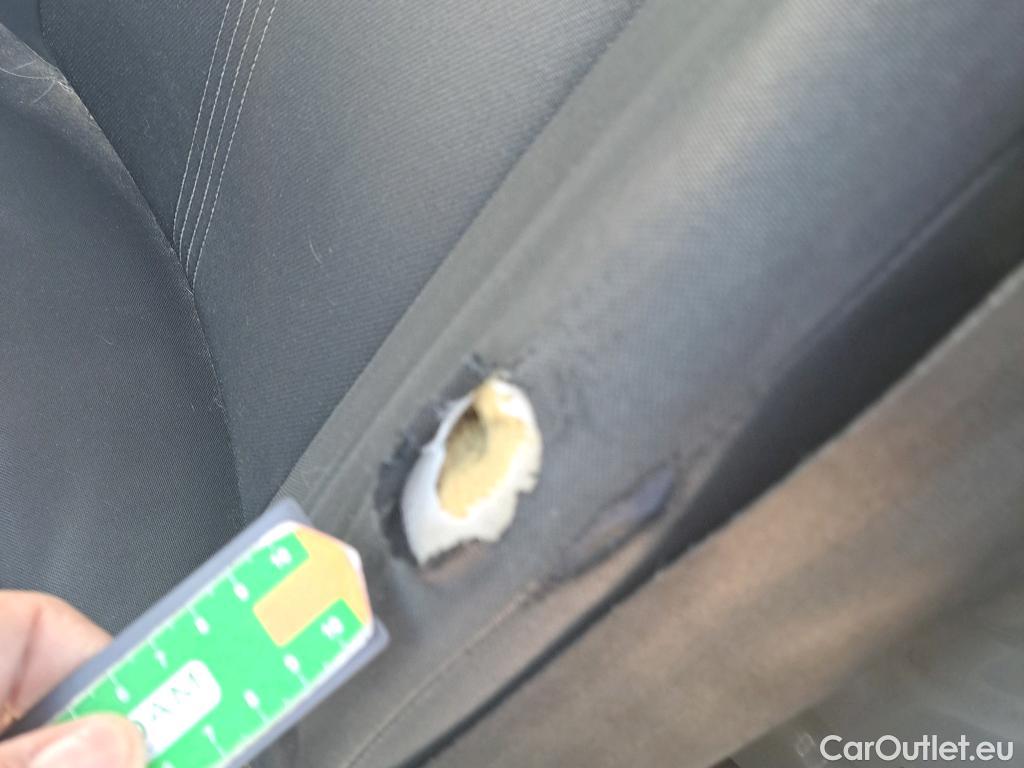  Fiat  Fiorino FIAT  / 2016 / 3P / furgón derivado de turismo Cargo Base 1.3 Mjet 59kW (80CV) E6 #19