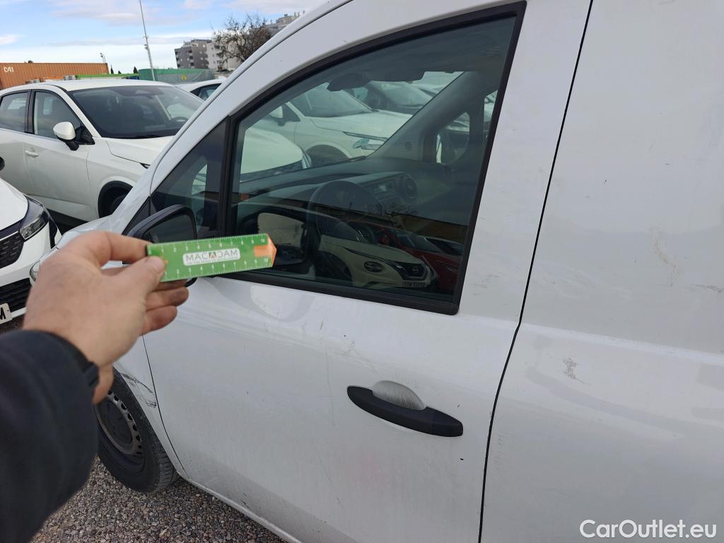  Mercedes  Citan MERCEDES-BENZ  / 2021 / 4P / furgón derivado de turismo 110 CDI 70kW Furgón Base Largo #51