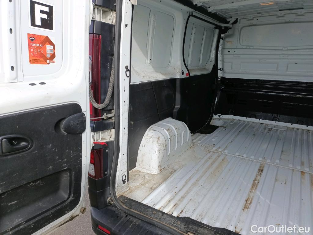  Nissan  NV300 NISSAN  / 2016 / 4P / furgón 1.6dCi 70kW (95CV) L1H1 1T OPTIMA #12