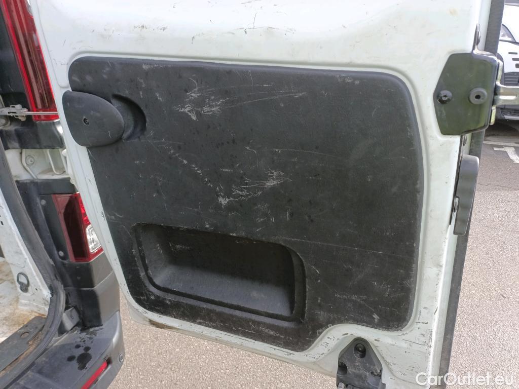  Nissan  NV300 NISSAN  / 2016 / 4P / furgón 1.6dCi 70kW (95CV) L1H1 1T OPTIMA #43