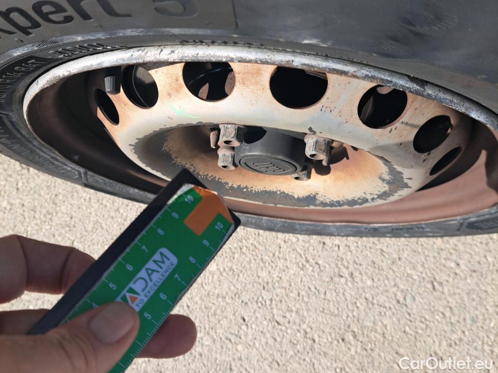  Fiat  Fiorino FIAT  / 2016 / 3P / furgón derivado de turismo Cargo Base 1.3 Mjet 59kW (80CV) E6 #64