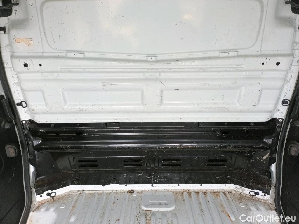  Nissan  NV300 NISSAN  / 2016 / 4P / furgón 1.6dCi 70kW (95CV) L1H1 1T OPTIMA #23