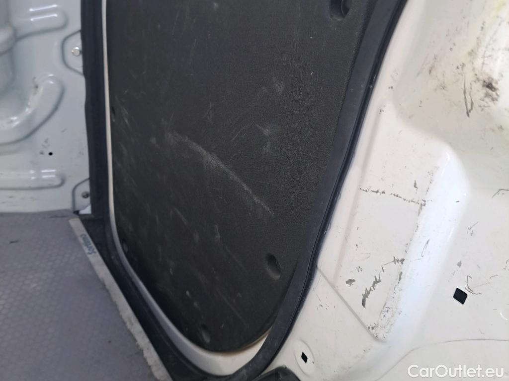  Fiat  Fiorino FIAT  / 2016 / 3P / furgón derivado de turismo Cargo Base 1.3 Mjet 59kW (80CV) E6 #44