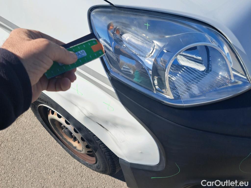  Fiat  Fiorino FIAT  / 2016 / 3P / furgón derivado de turismo Cargo Base 1.3 Mjet 59kW (80CV) E6 #29