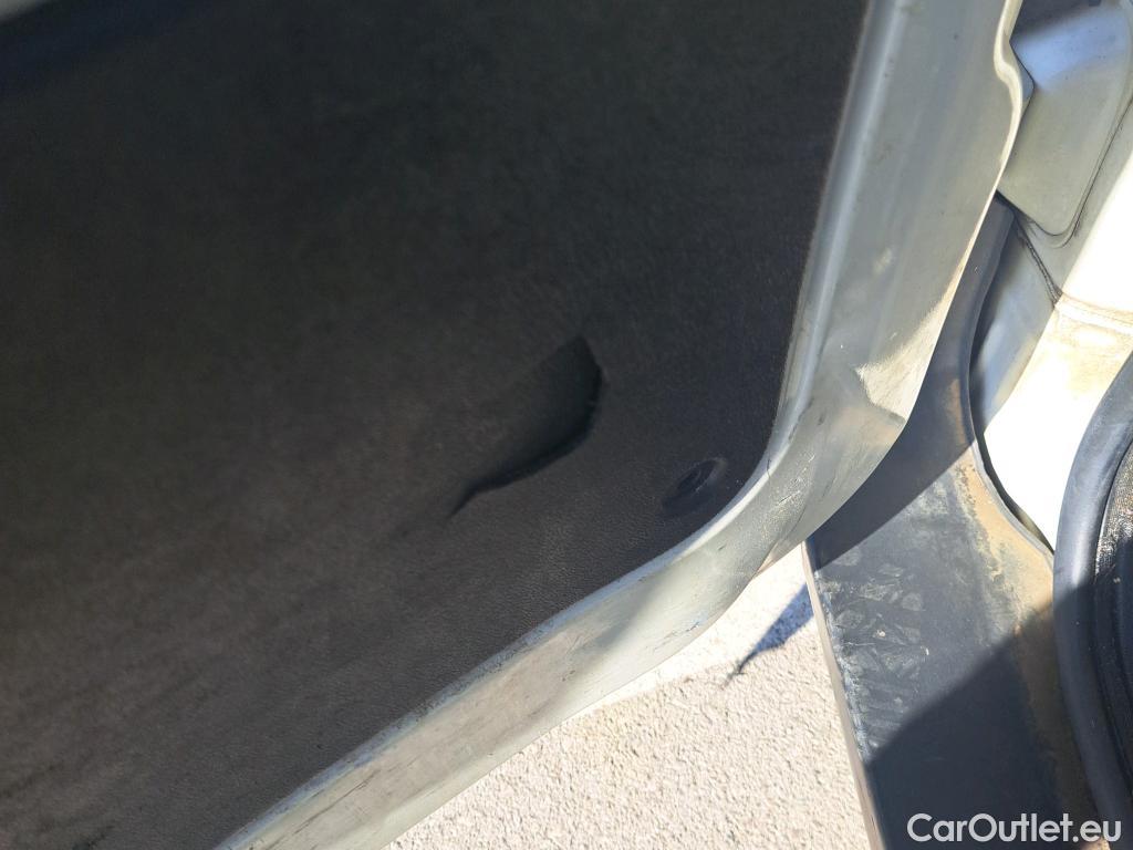  Fiat  Fiorino FIAT  / 2016 / 3P / furgón derivado de turismo Cargo Base 1.3 Mjet 59kW (80CV) E6 #28