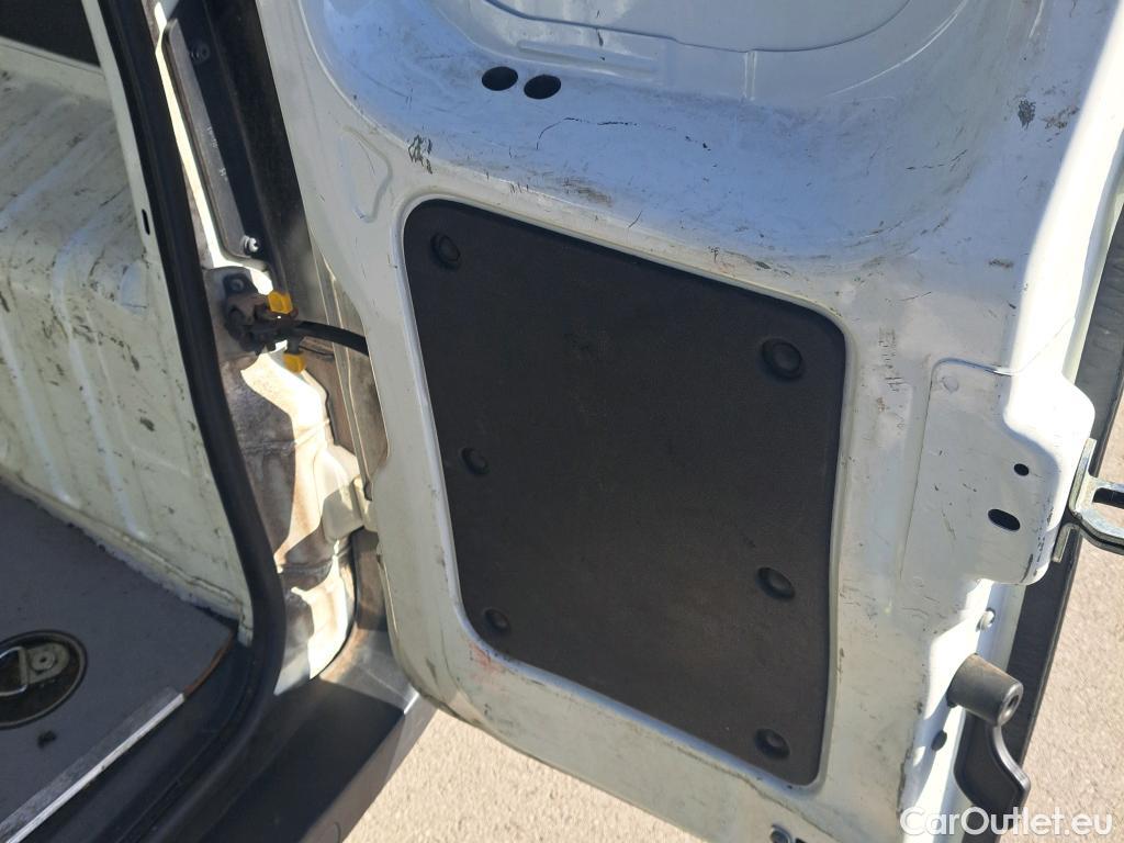  Fiat  Fiorino FIAT  / 2016 / 3P / furgón derivado de turismo Cargo Base 1.3 Mjet 59kW (80CV) E6 #45