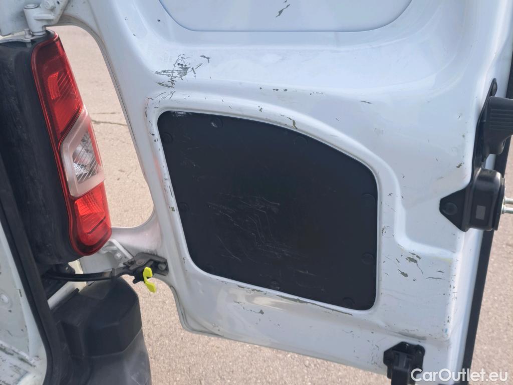  Opel  Combo OPEL  / 2018 / 3P / furgón derivado de turismo 1.5 TD 75kW (100CV) Express L H1 650kg (AC) #18