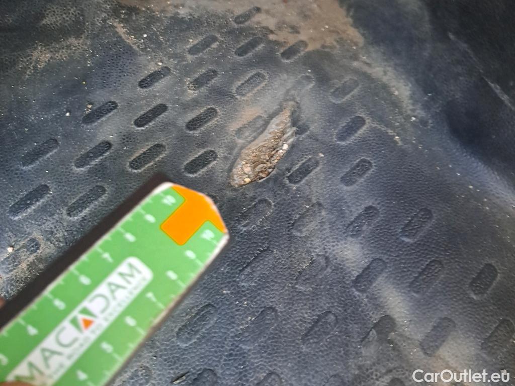  Fiat  Fiorino FIAT  / 2016 / 3P / furgón derivado de turismo Cargo Base 1.3 Mjet 59kW (80CV) E6 #21