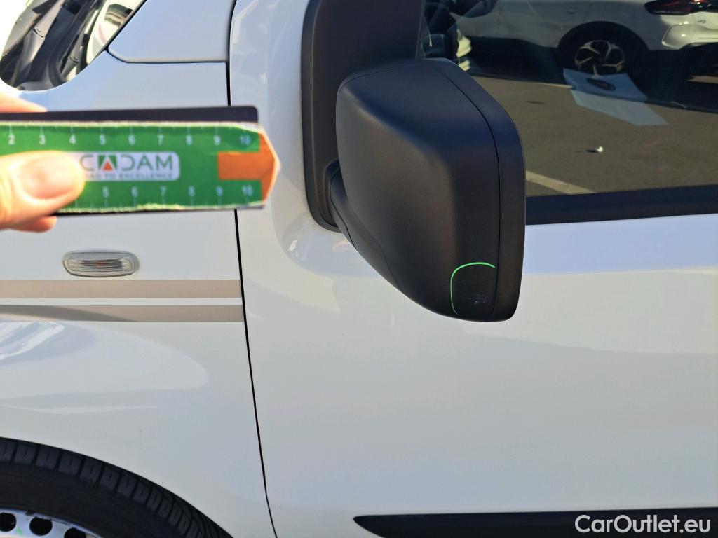  Fiat  Fiorino FIAT  / 2016 / 3P / furgón derivado de turismo Cargo Base 1.3 Mjet 59kW (80CV) E6 #72