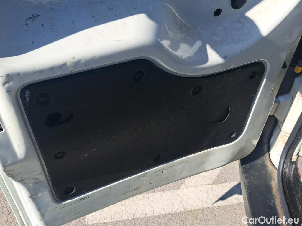  Fiat  Fiorino FIAT  / 2016 / 3P / furgón derivado de turismo Cargo Base 1.3 Mjet 59kW (80CV) E6 #27