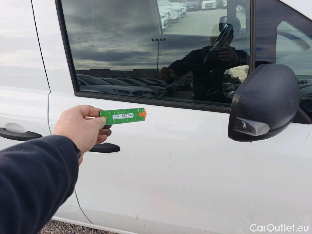  Mercedes  Citan MERCEDES-BENZ  / 2021 / 4P / furgón derivado de turismo 110 CDI 70kW Furgón Base Largo #29