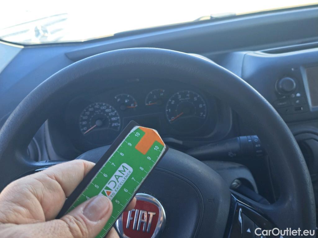  Fiat  Fiorino FIAT  / 2016 / 3P / furgón derivado de turismo Cargo Base 1.3 Mjet 59kW (80CV) E6 #49