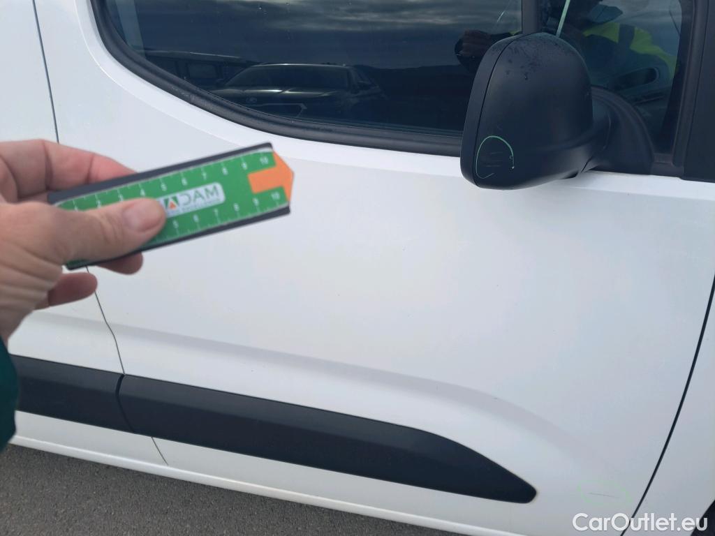  Opel  Combo OPEL  / 2018 / 3P / furgón derivado de turismo 1.5 TD 75kW (100CV) Express L H1 650kg (AC) #49