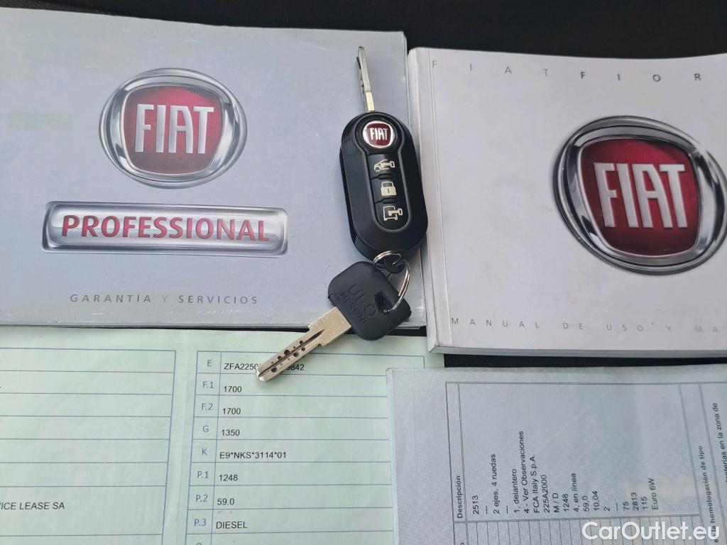  Fiat  Fiorino FIAT  / 2016 / 3P / furgón derivado de turismo Cargo Base 1.3 Mjet 59kW (80CV) E6 #5