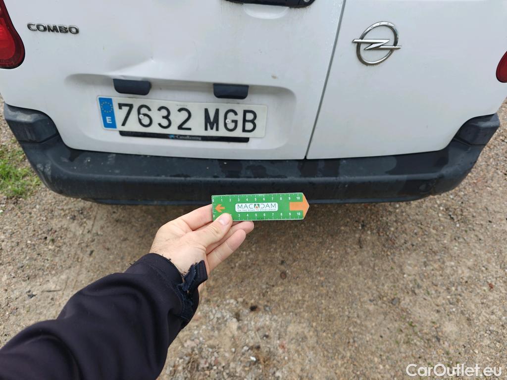  Opel  Combo OPEL  / 2018 / 3P / furgón derivado de turismo Cargo L 1000kg Diesel 1.5 100HP S&S MT E (AC) #12