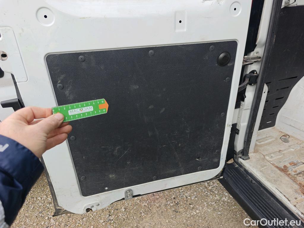  Peugeot  Boxer PEUGEOT  / 2014 / 4P / furgón 335 L2 H2 BHDI 103kW (140CV) S&S 6 V. M #36