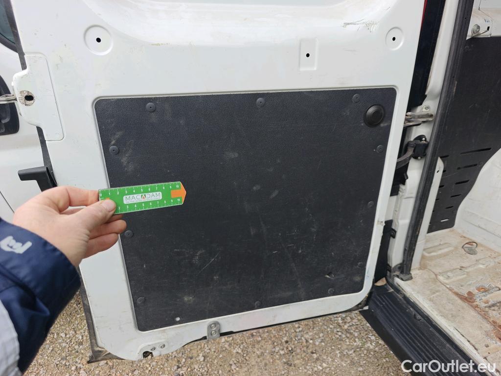  Peugeot  Boxer PEUGEOT  / 2014 / 4P / furgón 335 L2 H2 BHDI 103kW (140CV) S&S 6 V. M #35