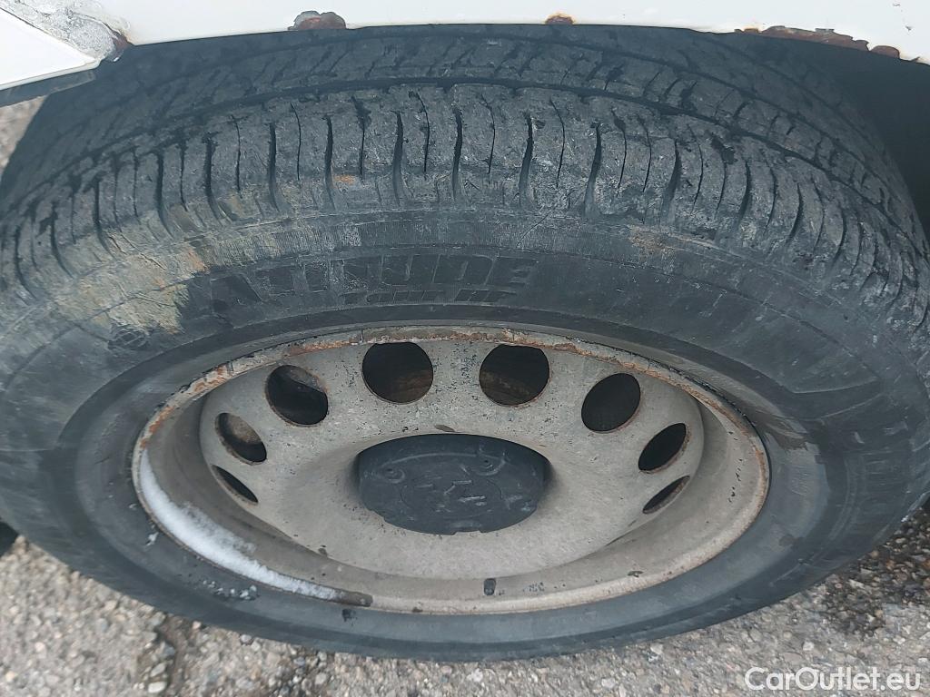  Peugeot  Partner PEUGEOT  furgón 3 PLAZAS Standard 1000kg BlueHDi 73kW #70