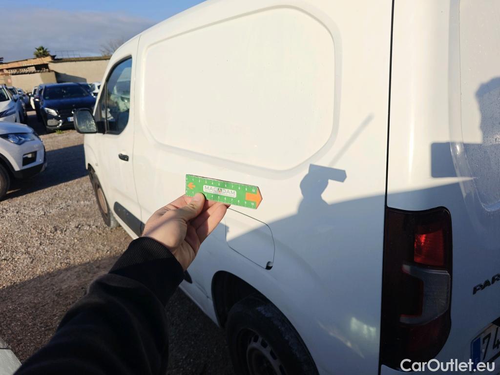  Peugeot  Partner PEUGEOT  / 2018 / 3P / furgón derivado de turismo Pro Standard 600kg BlueHDi 73kW (AC) #1