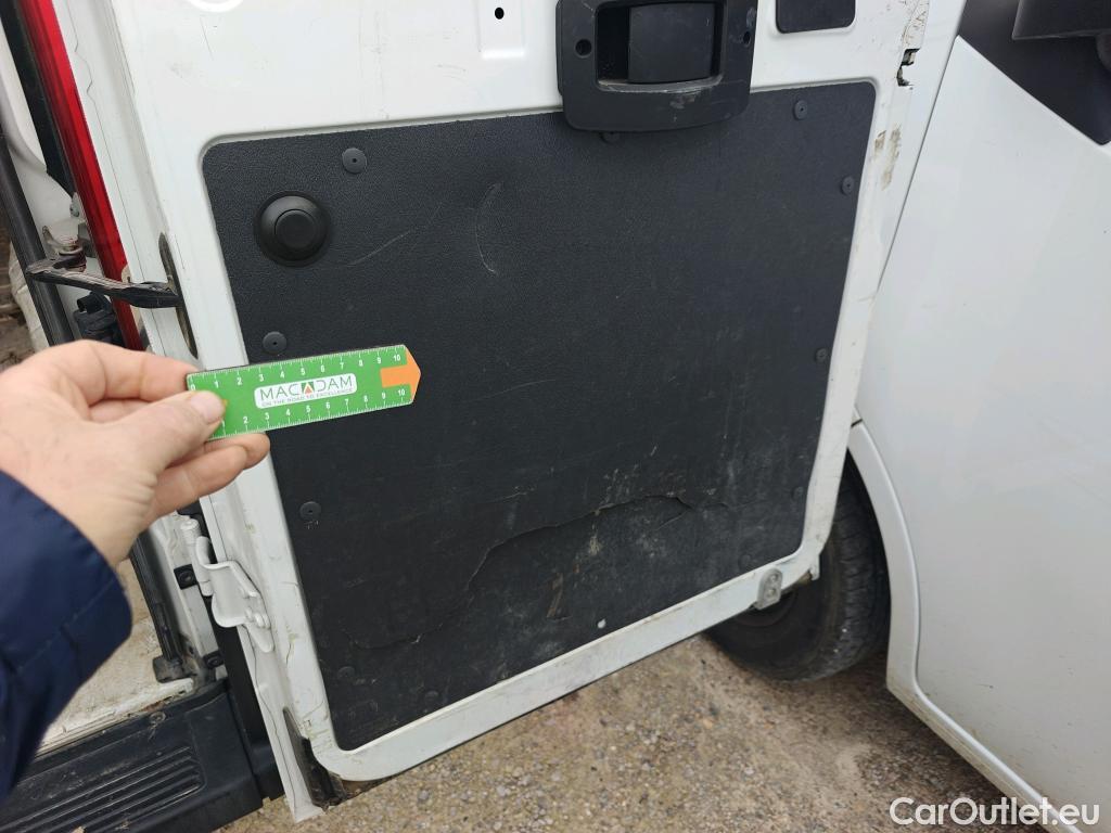  Peugeot  Boxer PEUGEOT  / 2014 / 4P / furgón 335 L2 H2 BHDI 103kW (140CV) S&S 6 V. M #33